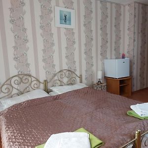 Pokój z łóżkiem king-size